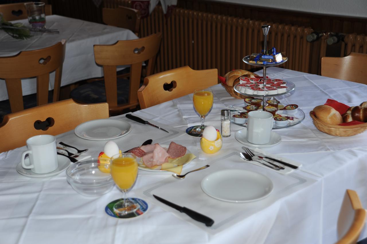 Gasthaus-Pension Fischerkeller Randegg Buitenkant foto